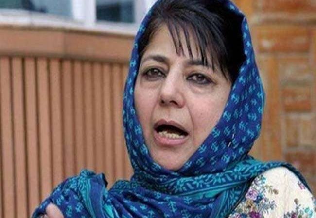 महबूबा मुफ्ती बोलीं- परिसीमन रिपोर्ट और हिजाब विवाद भाजपा की ही देन, चुनावी फायदे के लिए हिजाब विवाद को दी हवा