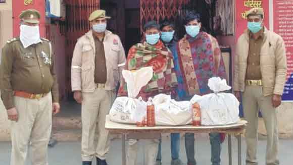 पुलिस ने दबोचे तीन शराब तस्कर, भेजे जेल