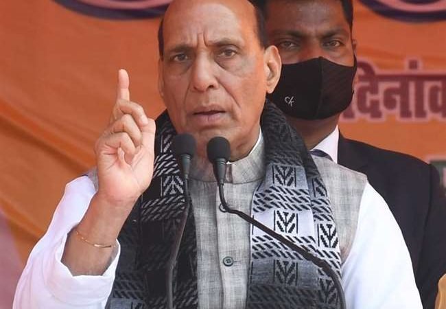UP Election 2022: राजनाथ का सपा पर निशाना, कहने को समाजवादी लेकिन इन्हें कहीं छू तक नहीं गया है समाजवादी