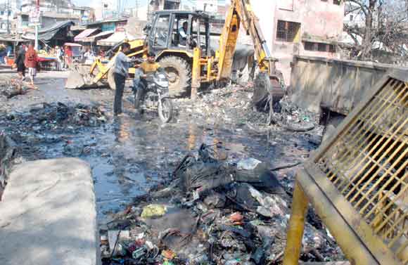 मंडलायुक्त के निर्देश पर चला पांवधोई मेगा सफाई अभियान