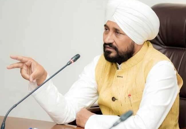 सीएम चरणजीत सिंह चन्नी ने पीएम मोदी से कुमार विश्वास के केजरीवाल पर लगाए आरोपों की जांच की मांग की