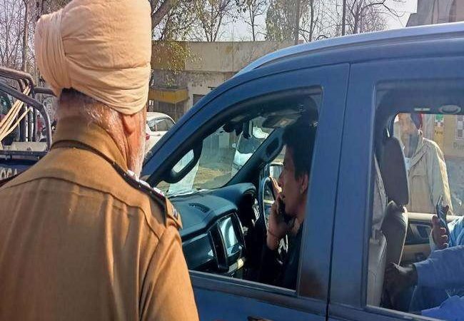 Punjab Election 2022: चुनाव आब्जर्वर ने फिल्म अभिनेता सोनू सूद की गाड़ी की जब्त, घर में रहने के निर्देश