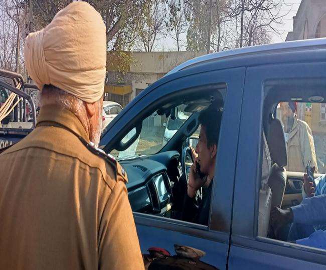 Punjab Election 2022: चुनाव आब्जर्वर ने फिल्म अभिनेता सोनू सूद की गाड़ी की जब्त, घर में रहने के निर्देश
