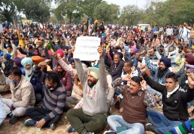 36 घंटे से अधिक समय से बिना बिजली के पंजाब व हरियाणा की राजधानी चंडीगढ़, जनजीवन पर पड़ा असर