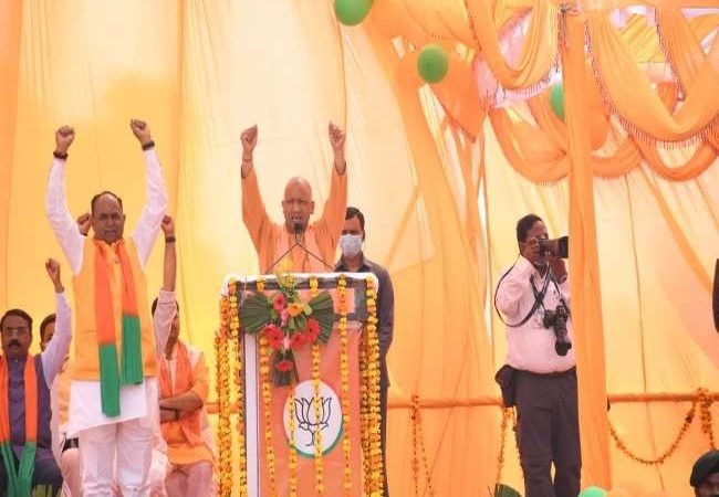 UP Election 2022: बाराबंकी में बोले सीएम योगी, अब कोई माई का लाल कांवड़ यात्रा और दुर्गा प्रतिमा का विसर्जन नहीं रोक सकता