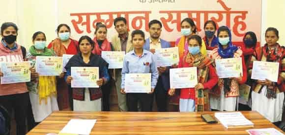 मंडलायुक्त कार्यालय व पैरामाउंट कॉलोनी सबसे स्वच्छ