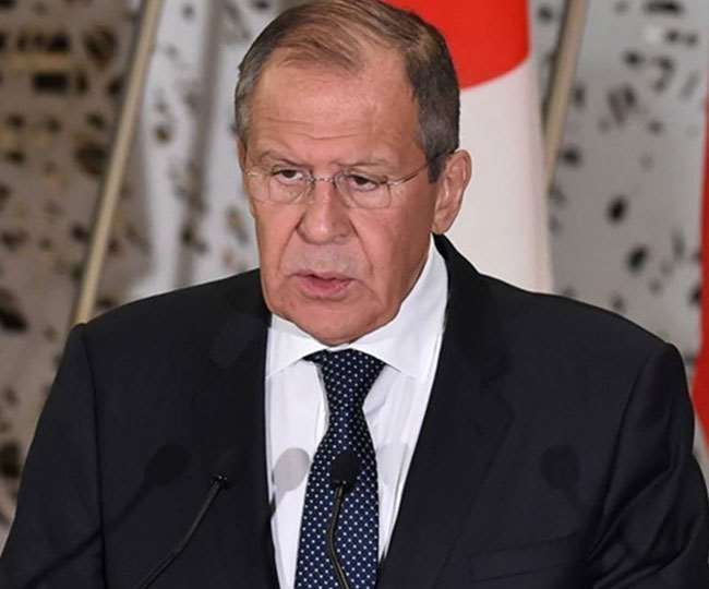 Russia Ukraine War LIVE : यूक्रेन चाहता है शांति, रूस ने बातचीत के लिए रखी सरेंडर करने की शर्त, कीव की ओर बढ़ रही रूसी सेना