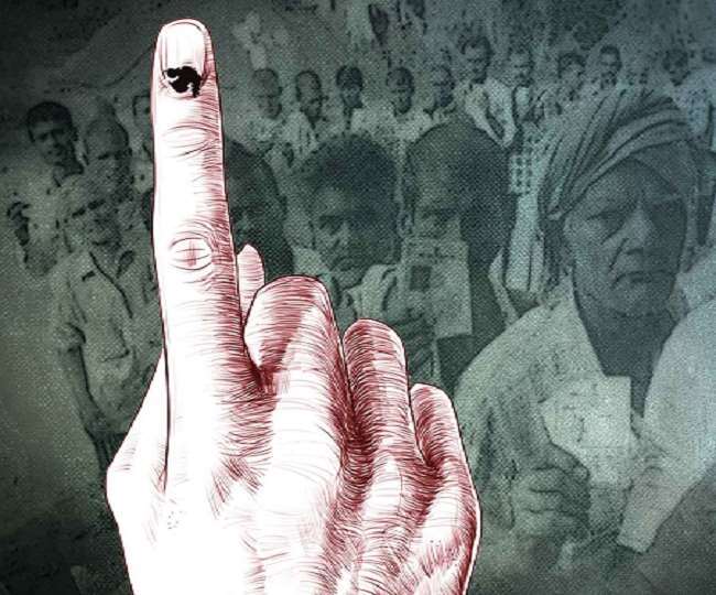 UP Election 2022: मतदान करके लौटने पर प्रयागराज में मिलेगा कपड़े, जूते और होटल के खाने में डिस्काउंट
