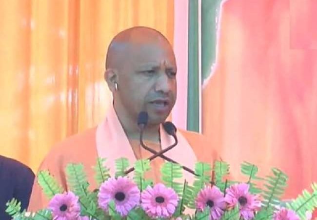 UP Election 2022: अम्बेडकरनगर में बोले सीएम योगी आदित्यनाथ- कथित समाजवादी का नारा, सबका साथ पर सैफई खानदान का विकास