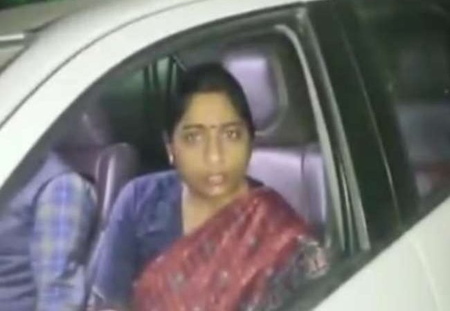 UP Elections 2022: भाजपा सांसद संघमित्रा पर पडरौना में समाजवादी पार्टी के लिए वोट मांगने का आरोप, वीडियो वायरल