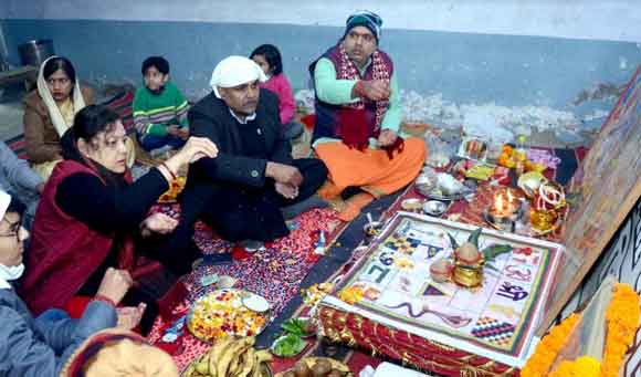 माॅ वैष्णोदेवी सरस्वती स्कूल में माॅ सरस्वती की मूर्ति की कि गई प्राण प्रतिष्ठा