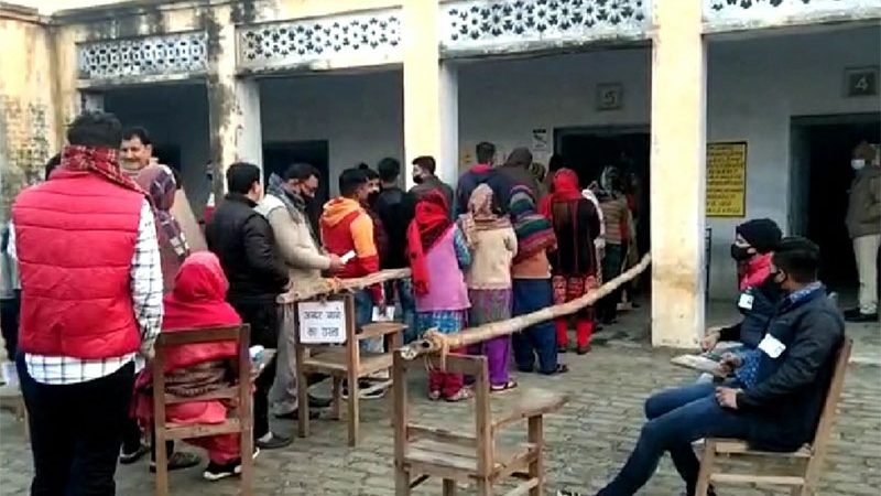 कहीं लिया लंच ब्रेक तो कही गुटका लेने तो कहीं चाय पीने चले गए पीठासीन अधिकारी