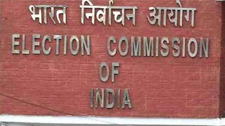 कोरोना पाबंदियों में EC ने दी ढील, पूरी क्षमता के साथ हो सकेंगे रैली और रोड शो