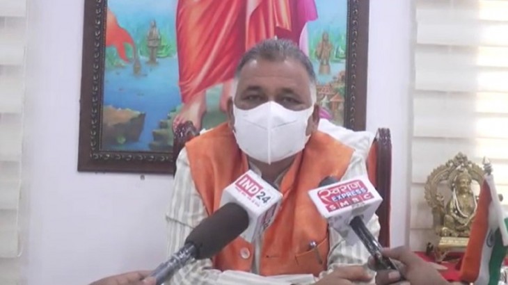 MP के स्कूलों में अगले सत्र से ड्रेस कोड लागू, विरोध में उतरे मुस्लिम नेता
