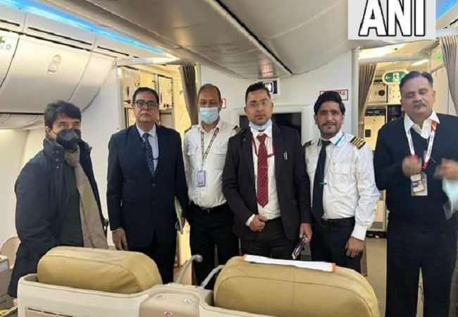 Operation Ganga: रोमानिया में अधिकारियों से मिले ज्योतिरादित्य सिंधिया, वतन वापसी का इंतजार कर रहे छात्रों से भी की बात