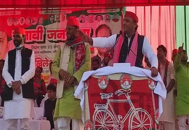 UP Election 2022 : जौनपुर में बोले अखिलेश यादव – ‘गर्मी निकालने वालों का भाप निकाल देंगे’