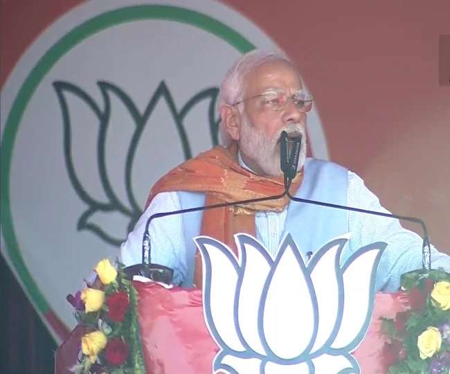 LIVE- PM Narendra Modi in Chandauli :चंदौली में पीएम मोदी बोले- हम सिर्फ कोरी बात नहीं करते, बल्कि करके दिखाते हैं ठोस काम