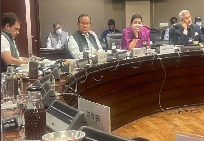 यूक्रेन संकट पर बैठक: यूएन में वोटिंग से दूर रहने पर कांग्रेस ने किया सरकार का समर्थन, राहुल गांधी ने उठाया ये मुद्दा