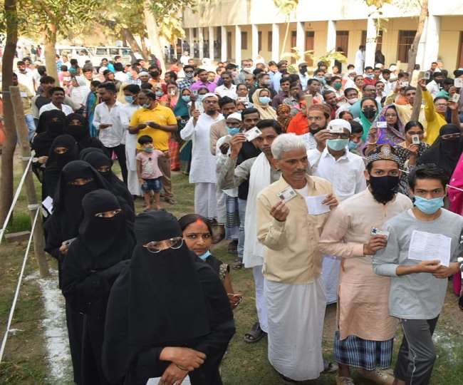 UP Election 2022 Phase 7 Voting LIVE: तीन बजे तक चंदौली में सर्वाधिक मतदान, वाराणसी में मतदाता सुस्त
