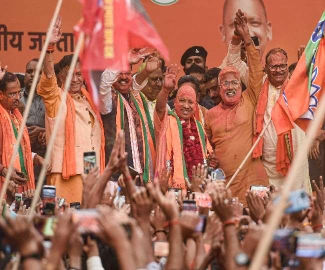 यूपी के लिए योगी ही उपयोगी, भगवा लहर में फिर सिमटी सपा; बसपा के अस्तित्व पर संकट