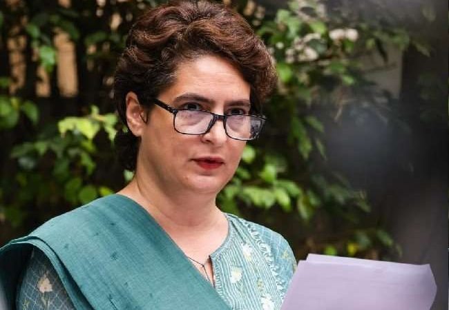 अपने दम पर खड़ा होने की कोशिश में गिर पड़ी कांग्रेस, 399 सीटों में अधिकांश पर जमानत हो गई जब्त