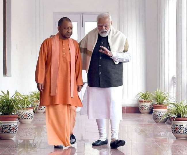 UP New Cabinet: नए मंत्रिमंडल के गठन को लेकर संगठन संग मंथन के बाद आज पीएम मोदी से मिलेंगे सीएम योगी, लग रहे तरह-तरह के कयास