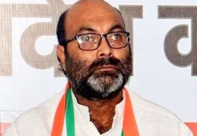 यूपी कांग्रेस अध्यक्ष अजय कुमार लल्लू ने दिया इस्तीफा, कांग्रेस अध्यक्ष सोनिया गांधी के निर्देश के बाद उठाया कदम