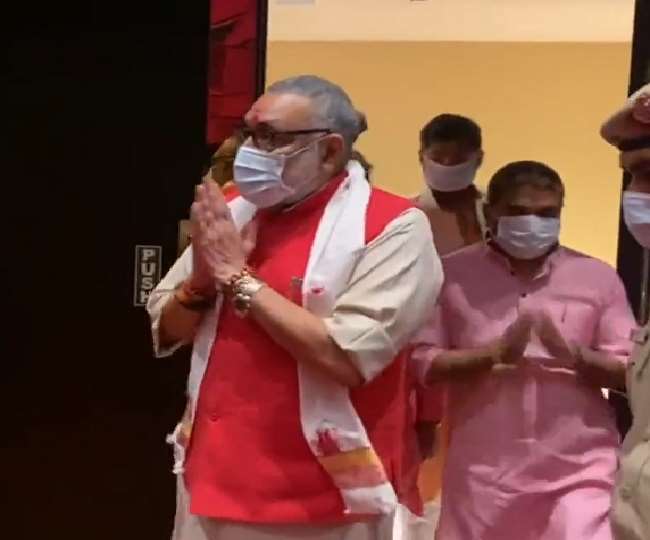 ‘द कश्मीरी फाइल्स’ देखकर भावुक हुए गिरिराज सिंह, बोले- आत्मा को झकझोर देती है फिल्म