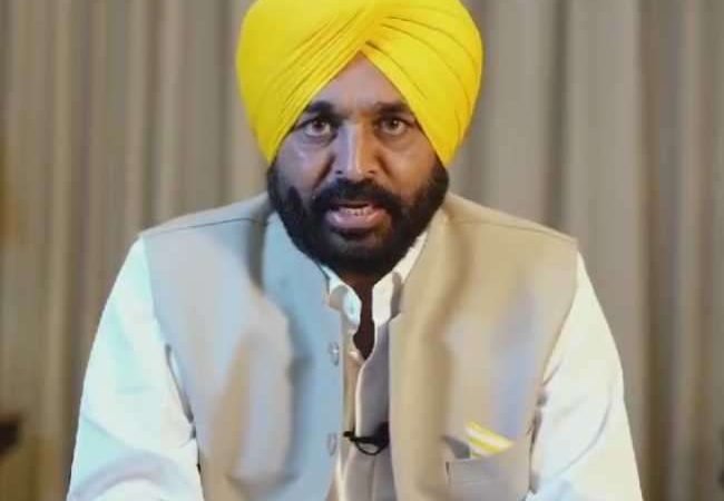 पंजाब के मुख्यमंत्री भगवंत मान का बड़ा ऐलान, भ्रष्टाचार विरोधी हेल्पलाइन होगी शुरू, वाट्सएप के जरिए दर्ज होंगी शिकायतें