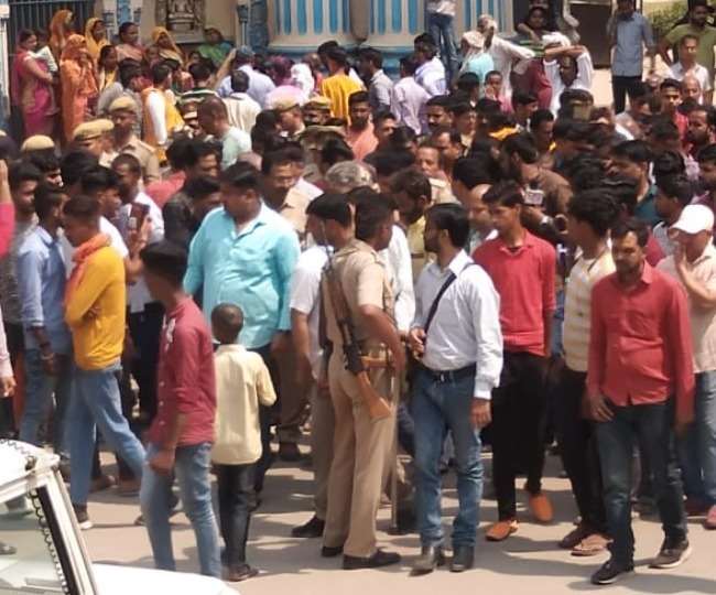 अयोध्‍या में बच्‍ची से दुष्‍कर्म के व‍िरोध में फूटा आक्रोश, टेंट हाउस का कर्मी निकला दरिंदगी का आरोप‍ित
