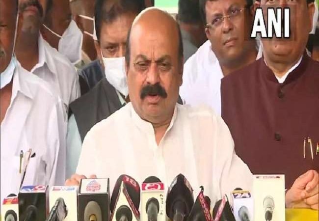 कर्नाटक हिजाब मामले पर फैसला सुनाने वाले सभी जजों को वाई श्रेणी की सुरक्षा, जान से मारने की मिली थी धमकी