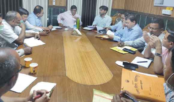 शहर के सभी शौचालय 24 घंटे में करें दुरुस्तरू नगरायुक्त
