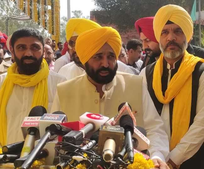 सीएम भगवंत मान का बड़ा कदम, भ्रष्टाचार के खिलाफ हेल्पलाइन नंबर 95012 00200 जारी, सीधे भेज सकते हैं शिकायत