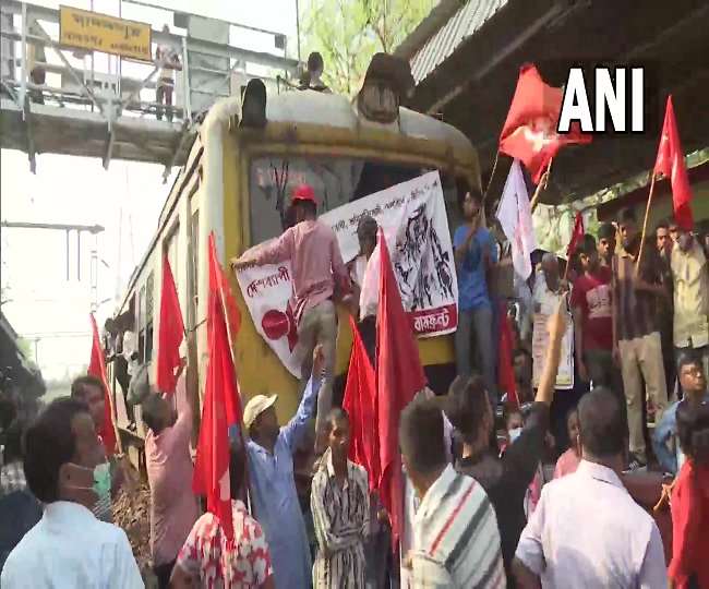 Bharat Bandh: केरल-बंगाल में दिखा भारत बंद का सबसे ज्यादा असर, दिल्ली में बैंक दिखे सुनसान