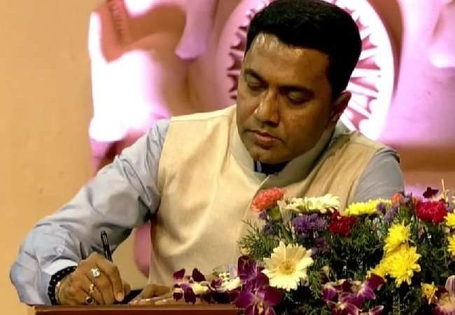 Goa CM: लगातार दूसरी बार गोवा के मुख्यमंत्री बने प्रमोद सावंत, पीएम मोदी ने दी बधाई