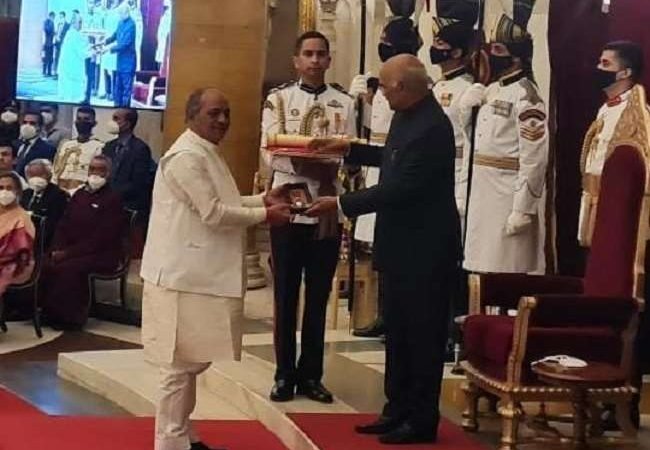 Padma Awards 2022 : कल्याण सिंह को मरणोपरांत मिला पद्म विभूषण, विक्टर बनर्जी समेत देश की 64 अन्य विभूतियां सम्मानित
