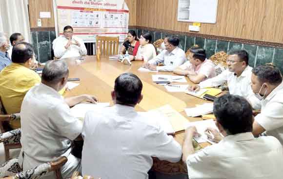 शहर में डेंगू का कोई मच्छर पनपने न पाए: नगरायुक्त