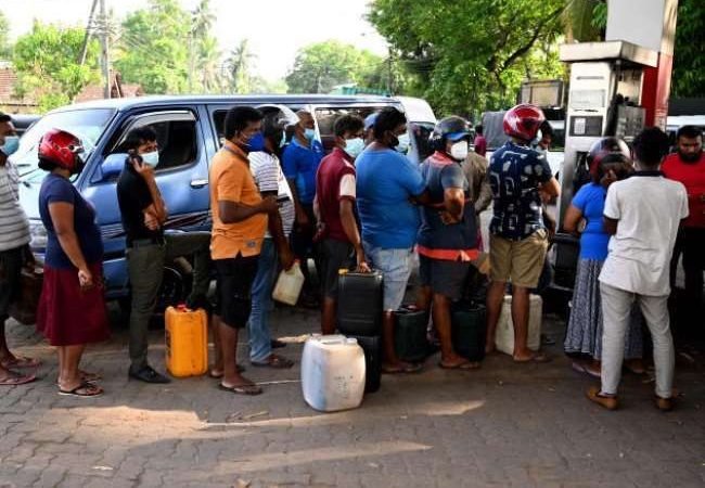 Sri Lanka Crisis: 7 अरब डालर से अधिक विदेशी ऋण बकाया और महंगाई चरम पर, जानें श्रीलंका की आर्थिक बर्बादी के क्‍या रहे कारण?