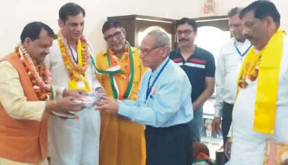 व्यापार मण्डल में अनुशासन व निरन्तर सक्रियता सबसे आवश्यक: मुकुन्द मिश्रा