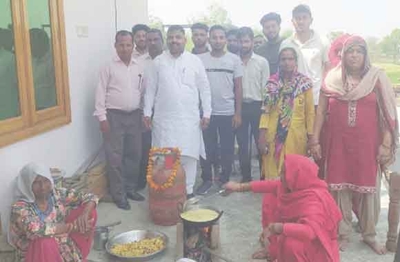 महंगाई मुक्त भारत अभियान के तहत कांग्रेसजनों ने किया प्रदर्शन