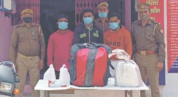 तीन शराब तस्करों को दबोचकर पुलिस ने भेजा जेल