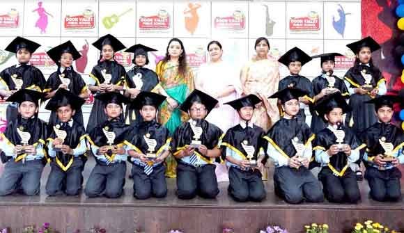 द दून वैली पब्लिक स्कूल में हुआ टेलेन्ट डे कार्यक्रम में मेंघावियों छात्र-छात्राओं का सम्मान