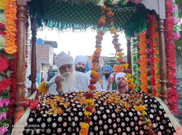 श्री अखंड पाठ साहिब की समाप्ति के बाद निकाला नगर कीर्तन
