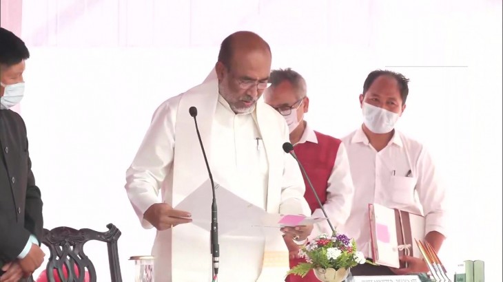 एन बीरेन सिंह ने ली मुख्यमंत्री पद की शपथ,लगातार दूसरी बार बने सूबे के मुखिया