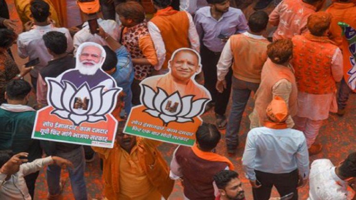 Yogi Government 2.0 को मिला झटका भी, 10 मंत्री चुनावी समर में रहे खेत