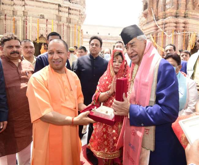 Nepal PM In Kashi : नेपाल के प्रधानमंत्री शेर बहादुर देउबा ने काशी में किया दर्शन पूजन, मांगी सुख समृद्धि की कामना