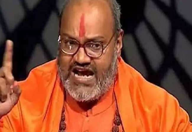 महंत स्वामी यति नरसिंहानंद का विवादित बयान- ‘मुस्लिम पीएम बनने पर हिंदुओं का होगा मतांतरण’