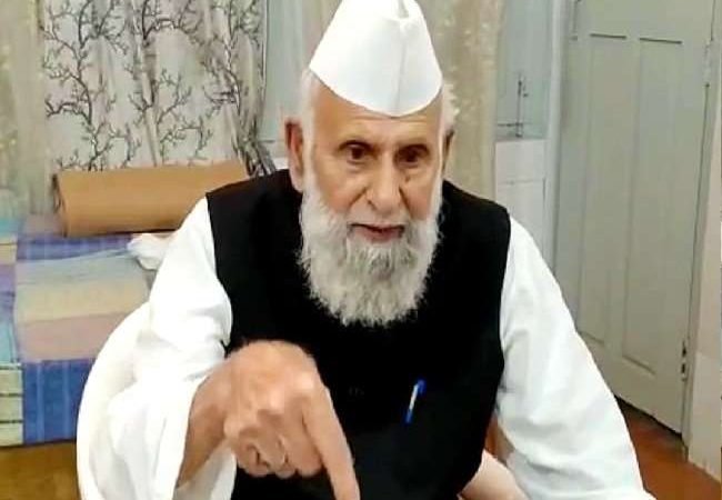 सपा सांसद शफीकुर्रहमान बर्क का फिर विवादित बयान, बोले- बच्चियों पर नियंत्रण के लिए हिजाब का प्रयोग जरूरी