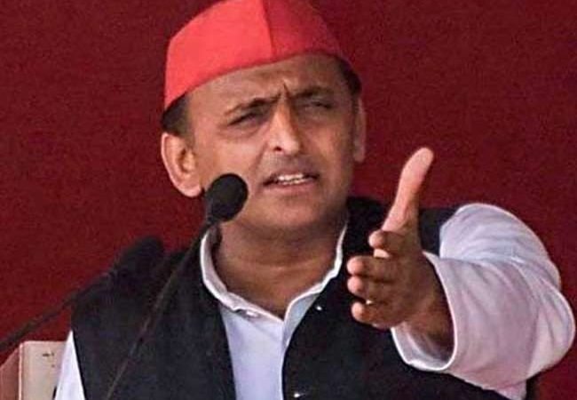 यूपी एमएलसी चुनाव में बूथ कैप्चरिंग का आरोप, सपा ने चुनाव आयोग से की फर्जी मतदान की शिकायत