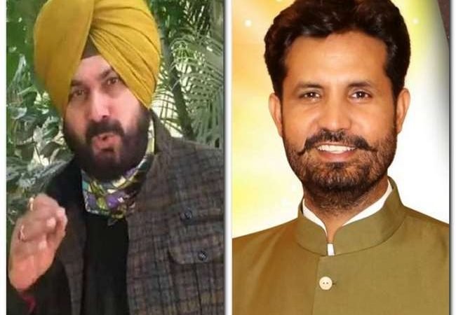 नवजोत सिद्धू से हुआ खामियाजा तो कांग्रेस ने लिया सबक, पार्टी को पुराने कांग्रेसियों पर ही भरोसा